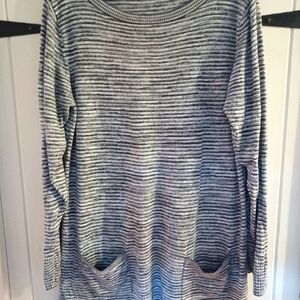 Woman's Long Grey Tunic Top SIZE XLARGE